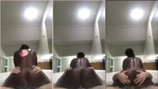 Negra casada mostrando sus habilidades sexuales amateur cabalgando una polla en la bañera