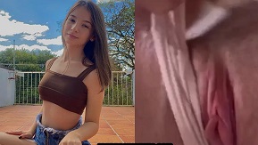 Yasmim Silva desnuda y atractiva tocándose ahí abajo