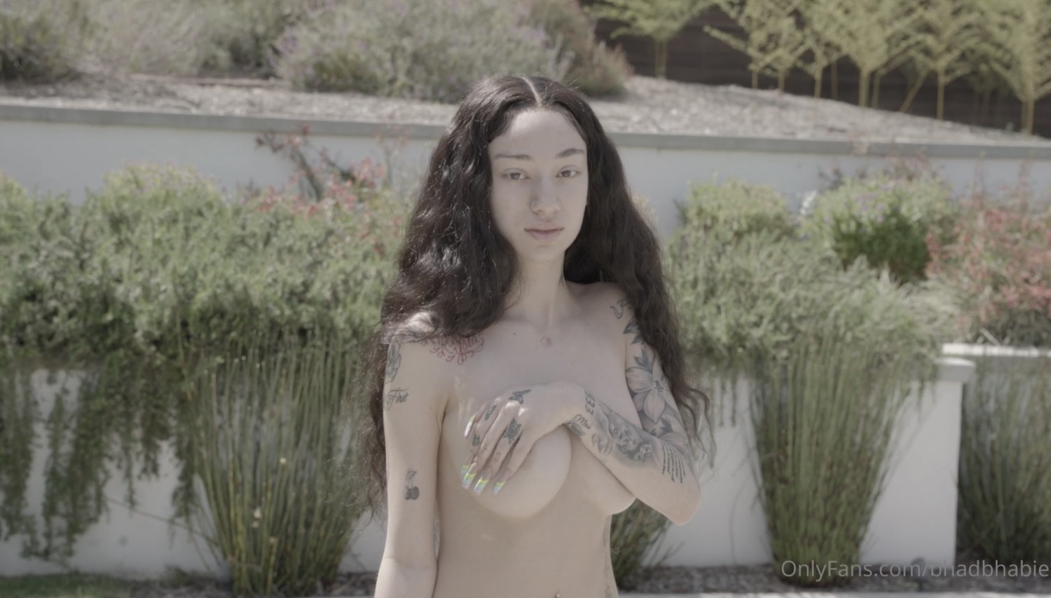 Bhadbhabie topless ppv paga dm tetas grandes burlas video