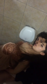 Atraparon al jefe colocando un polvo al empleado