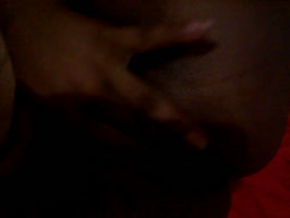 Mi novia me envía un video masturbándose