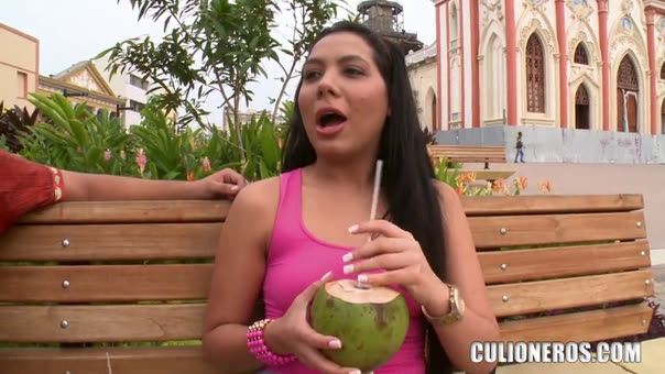 Natalia colombiana Culona Cornonda y coño húmedo