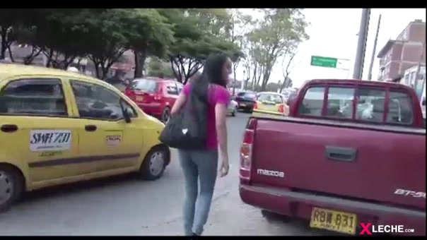Pamela pagando su deuda pendiente